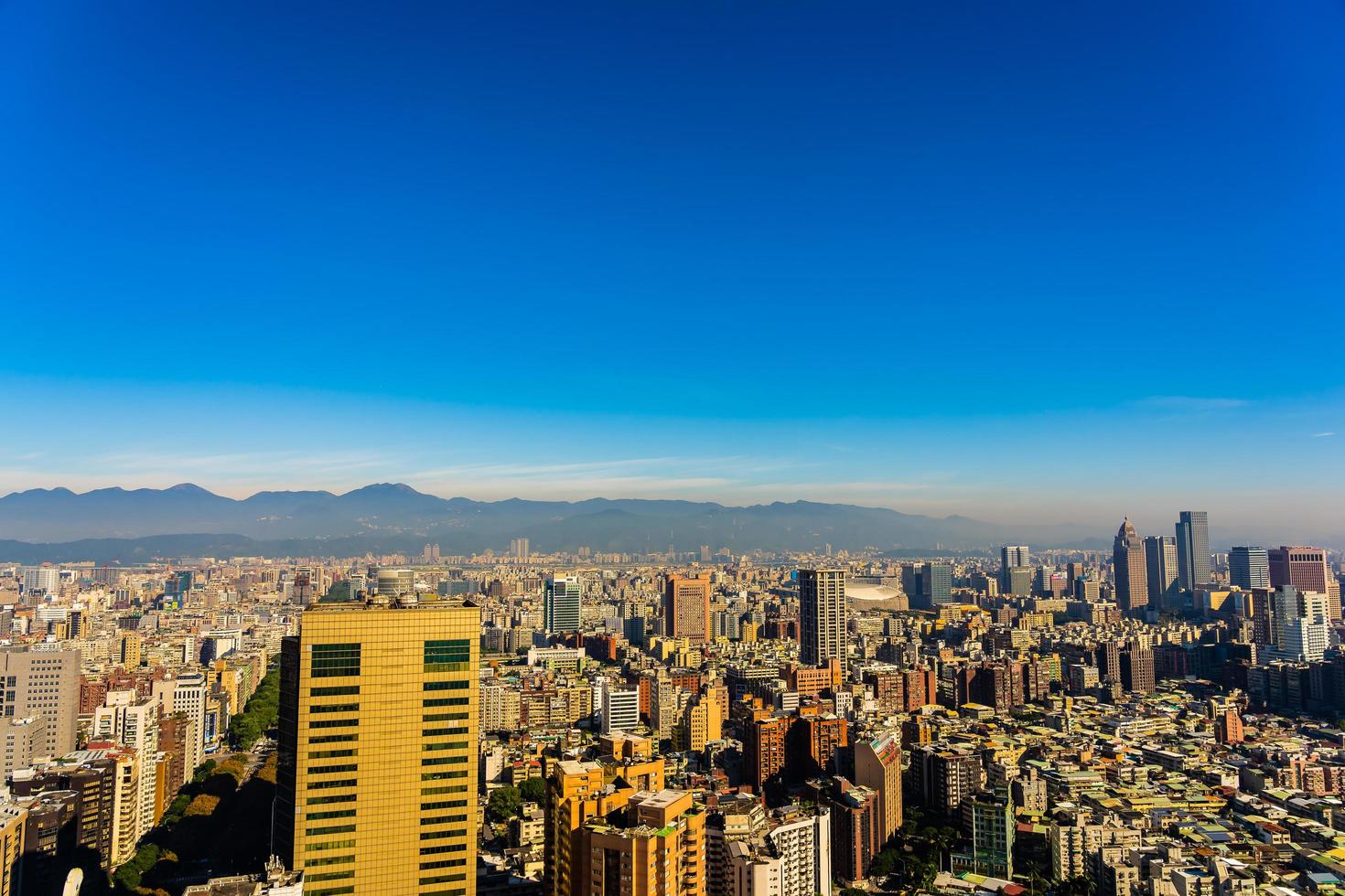 vista de la ciudad de taipei en taiwán foto