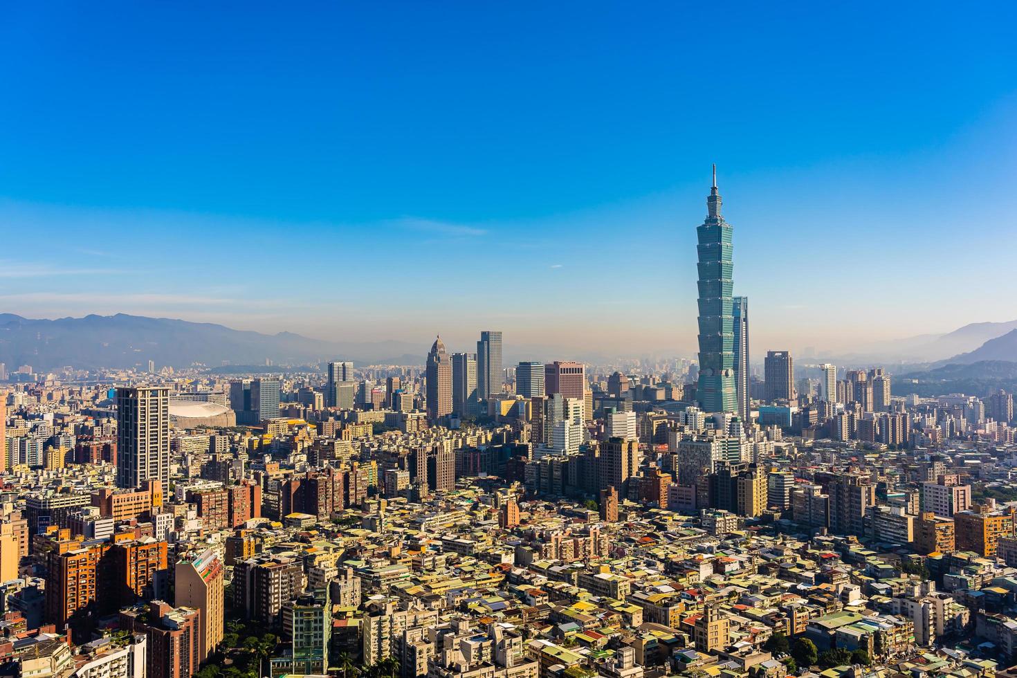 vista de la ciudad de taipei en taiwán foto