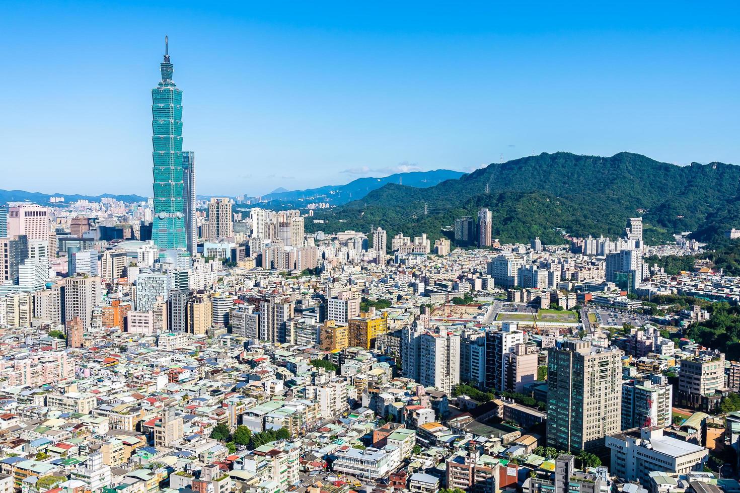 vista de la ciudad de taipei en taiwán foto