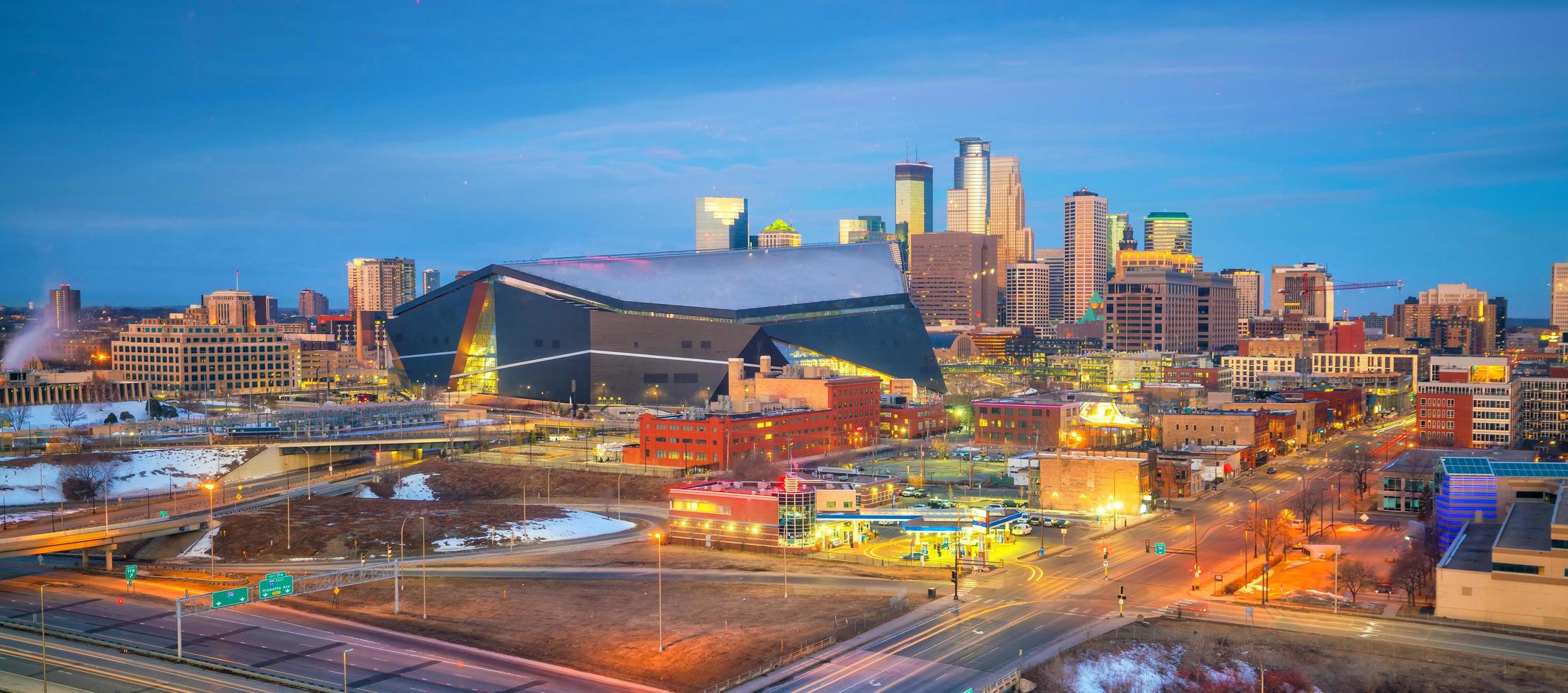 Horizonte del centro de Minneapolis en Minnesota, EE. foto