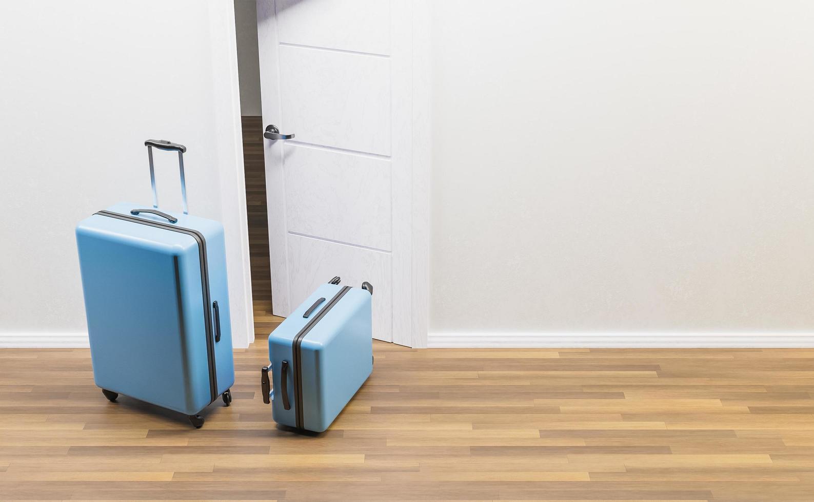 maletas azules frente a una puerta abierta foto