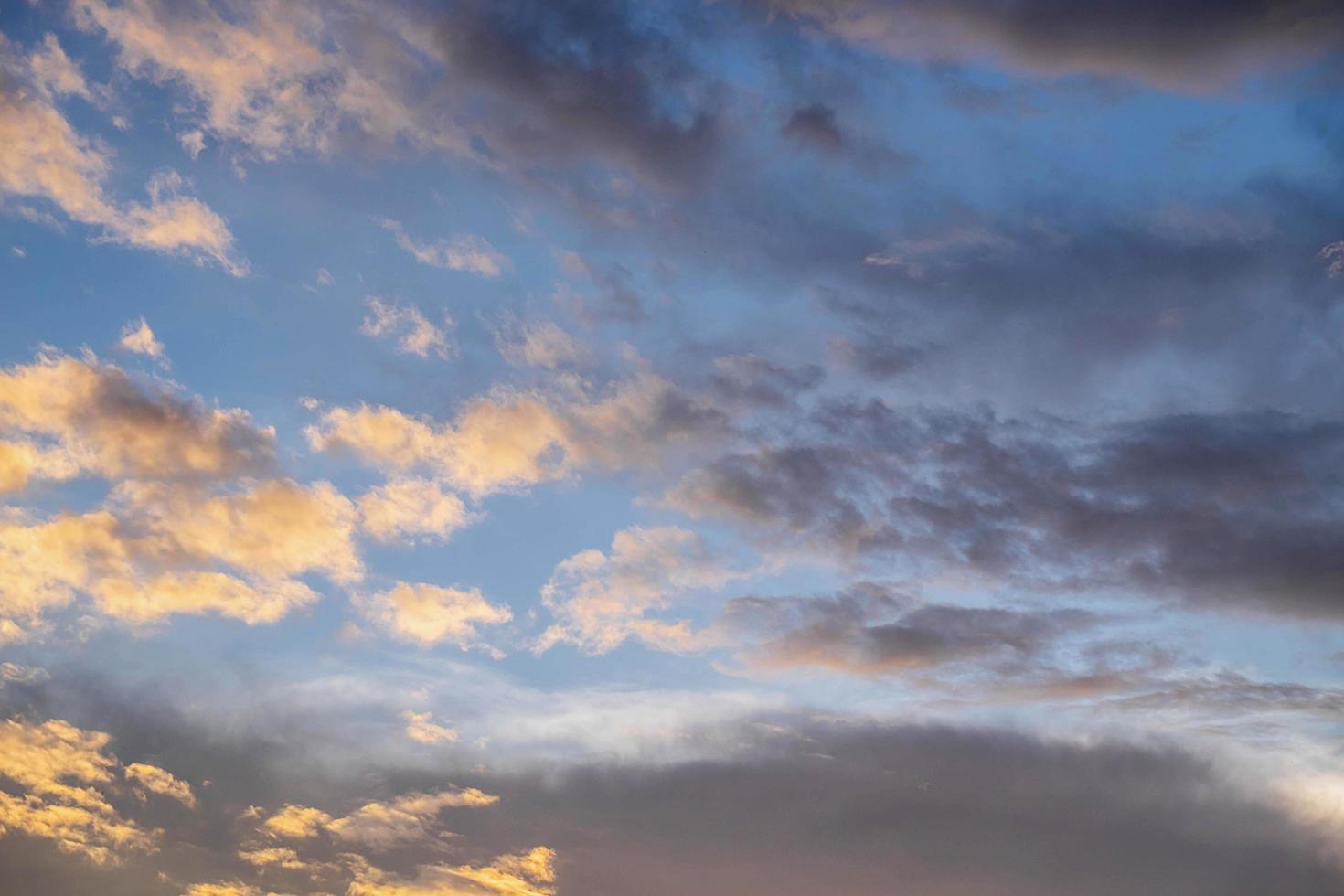 fondo del cielo de la tarde foto