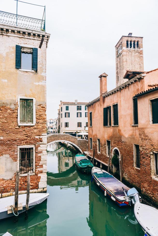 Venecia, Italia 2017- calles estrechas y canales de Venecia foto