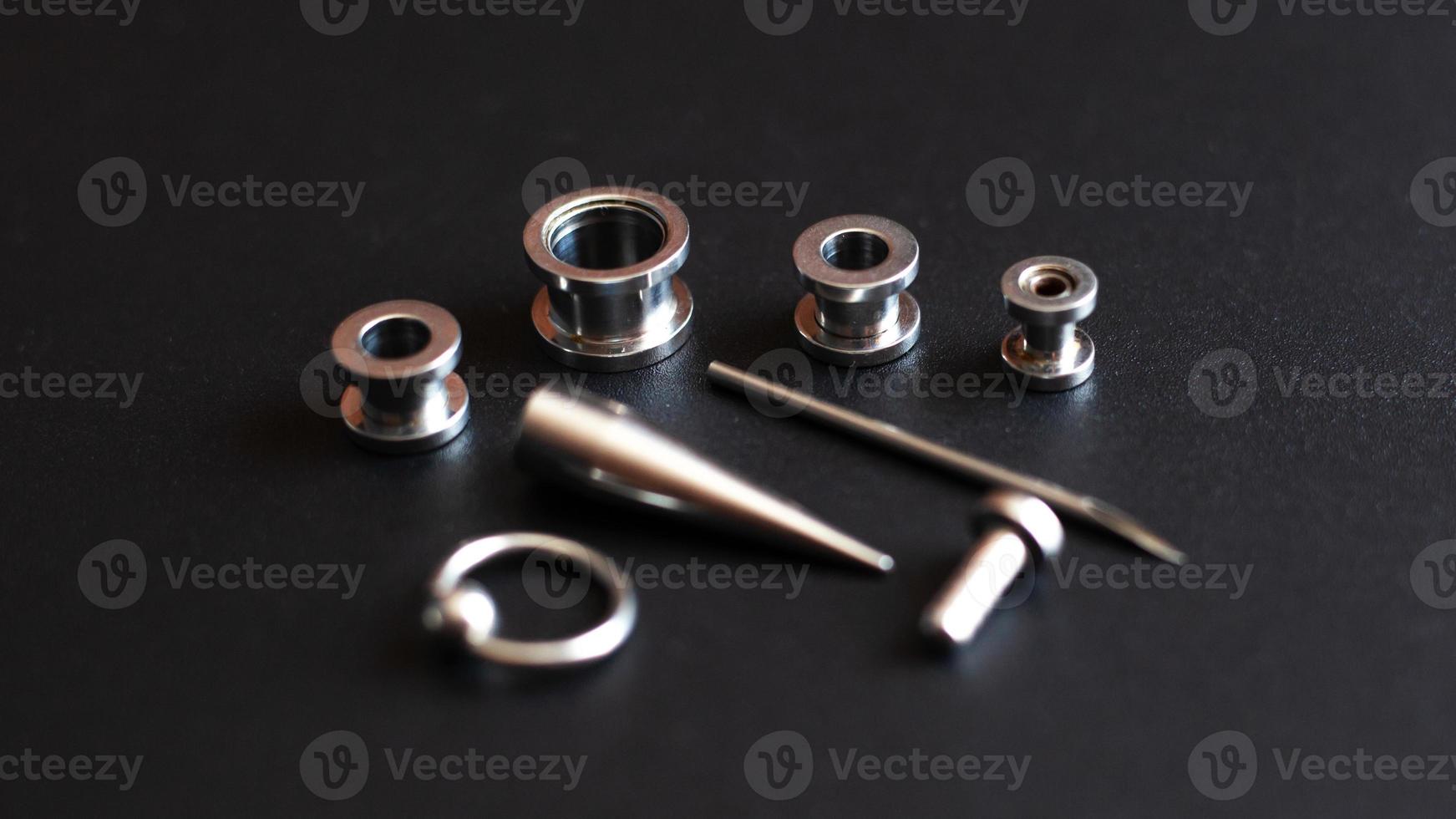 Set piercing tools photo