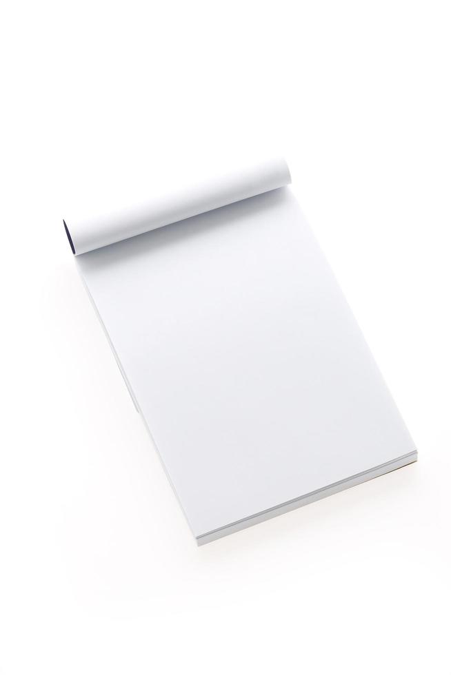 cuaderno en blanco aislado foto