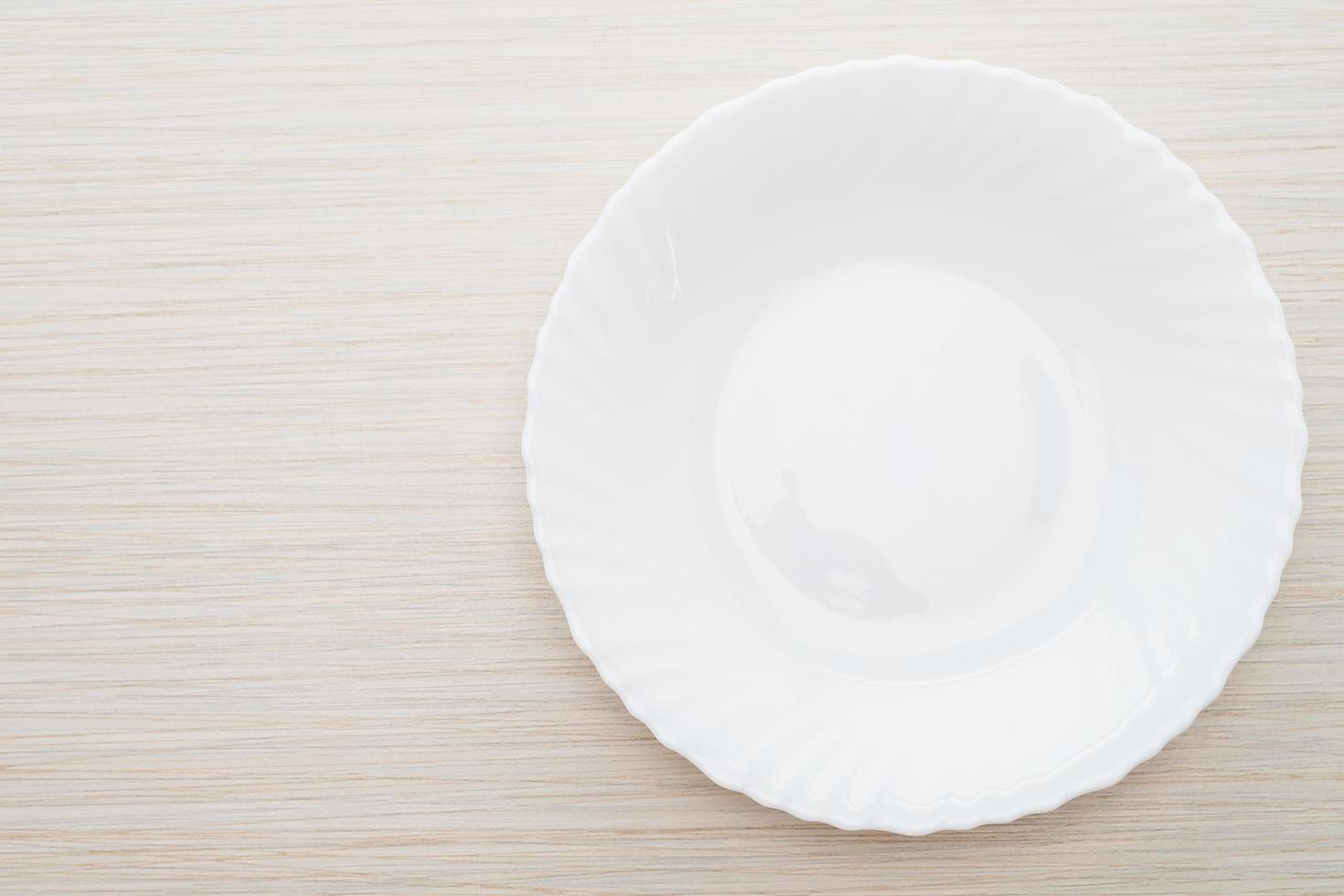 Empty white plate photo