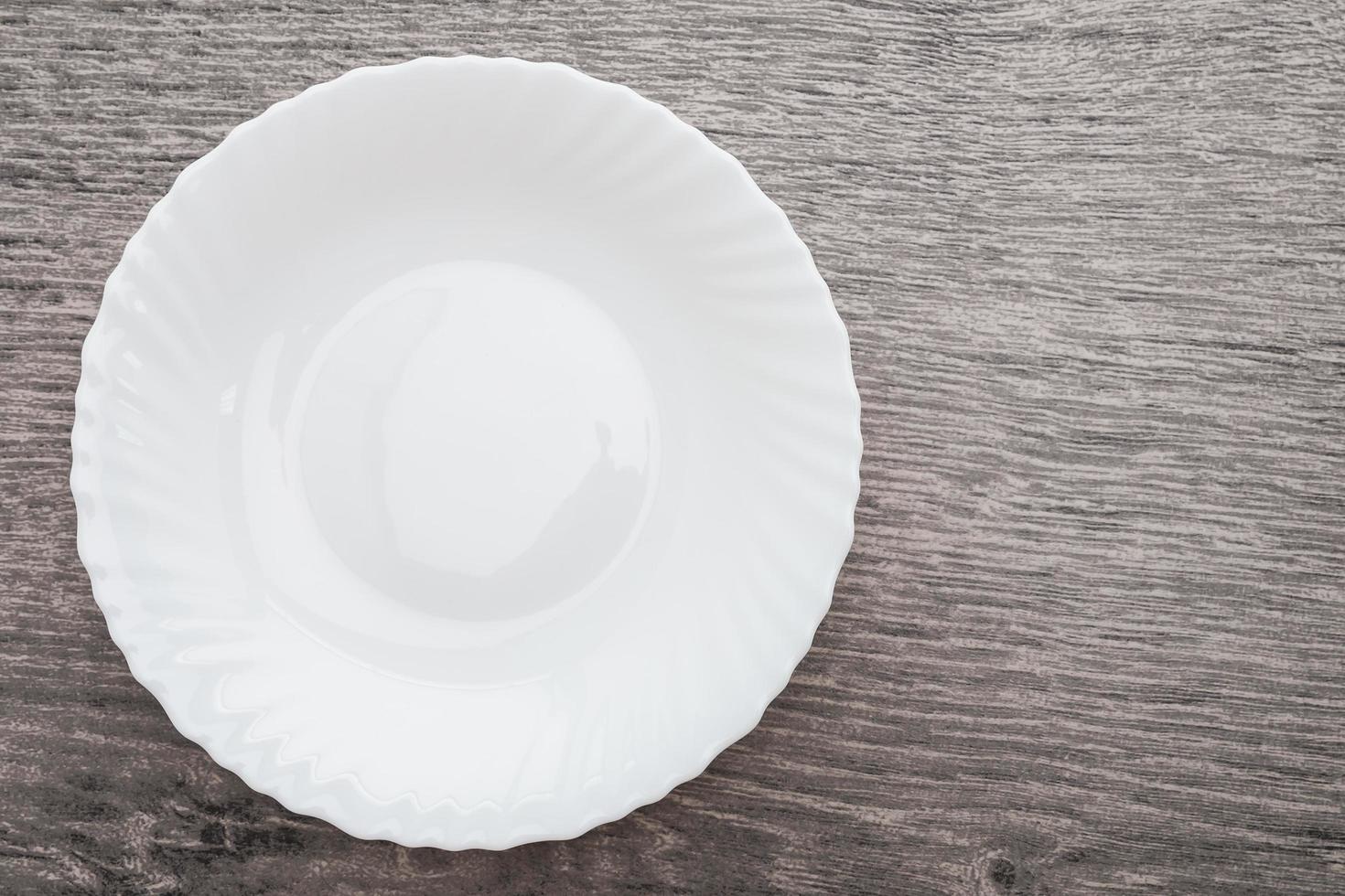 Empty white plate photo