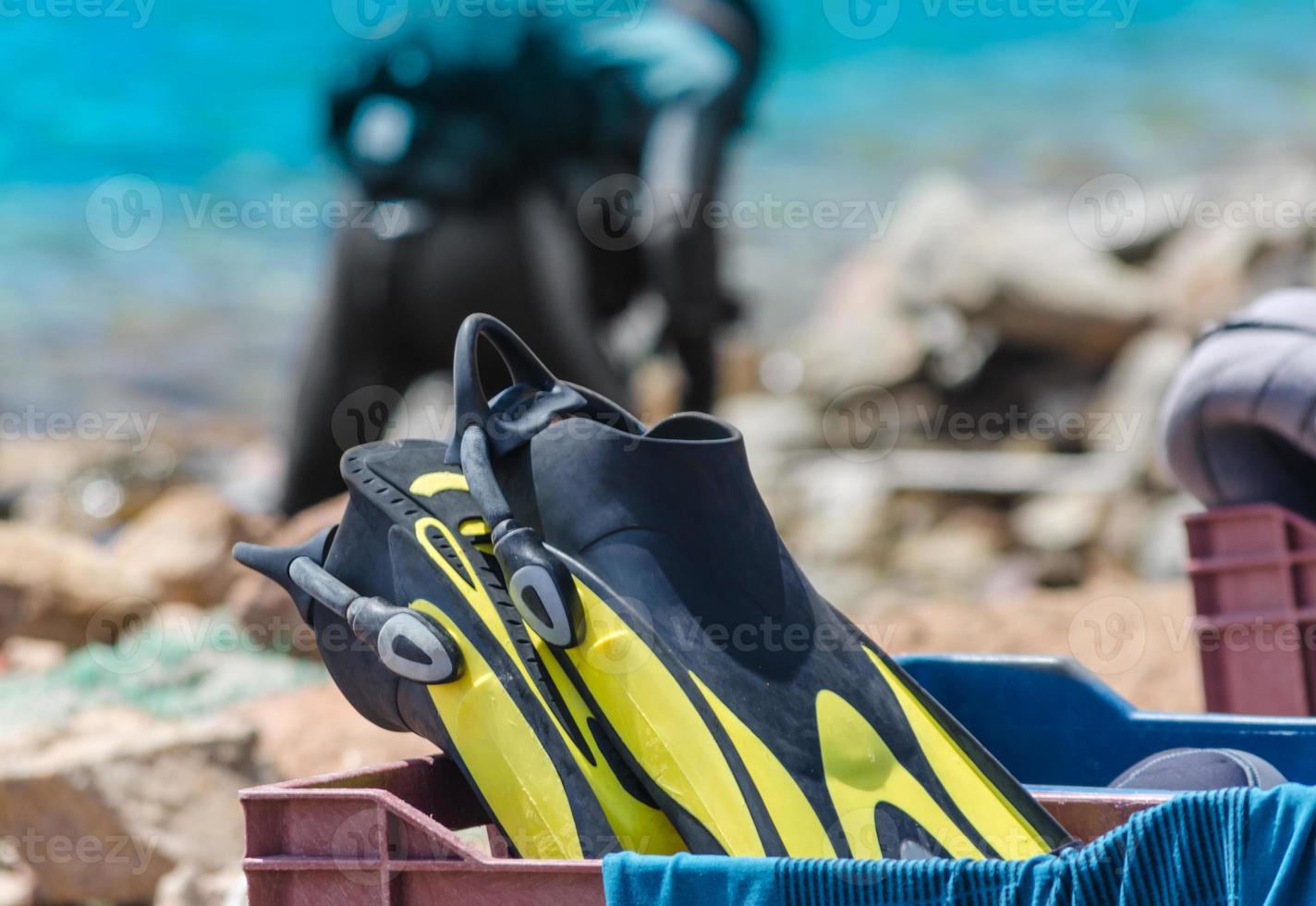 equipo de buceo en una caja foto