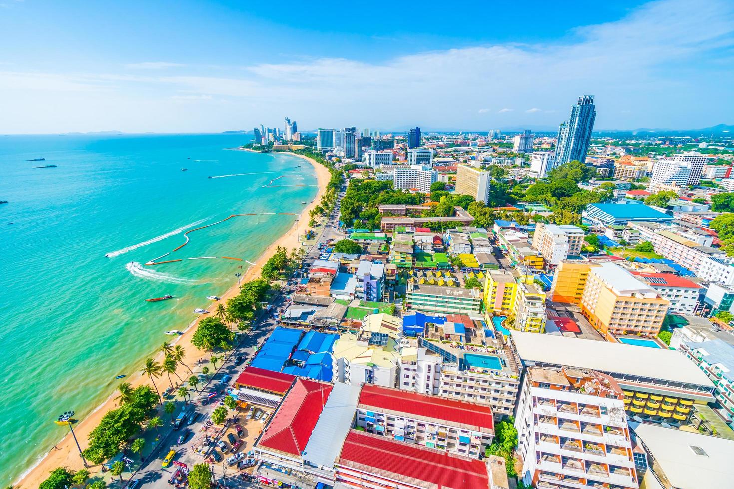 ciudad y bahía de pattaya foto