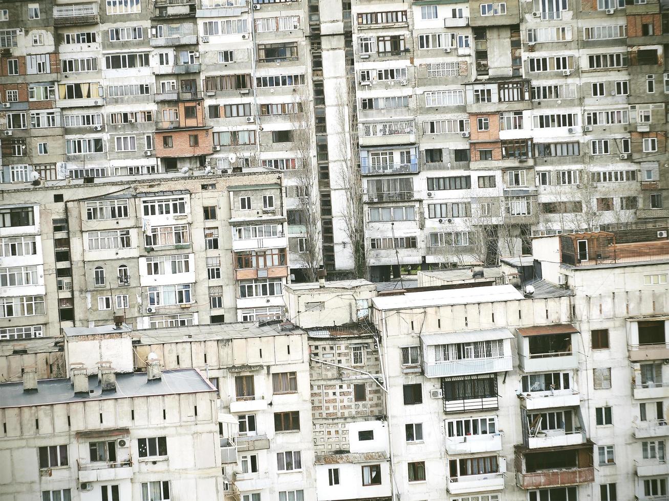 apartamentos en las afueras de tbilsi, georgia foto