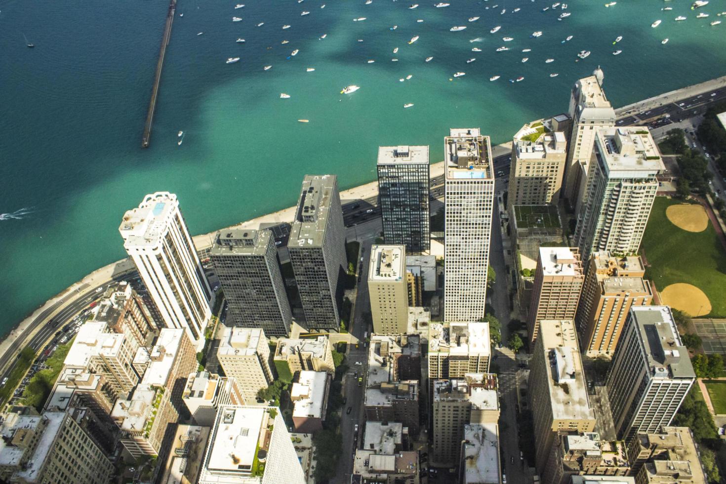 chicago, illinois 2016- horizonte de chicago y el lago michigan desde la torre john hancock foto