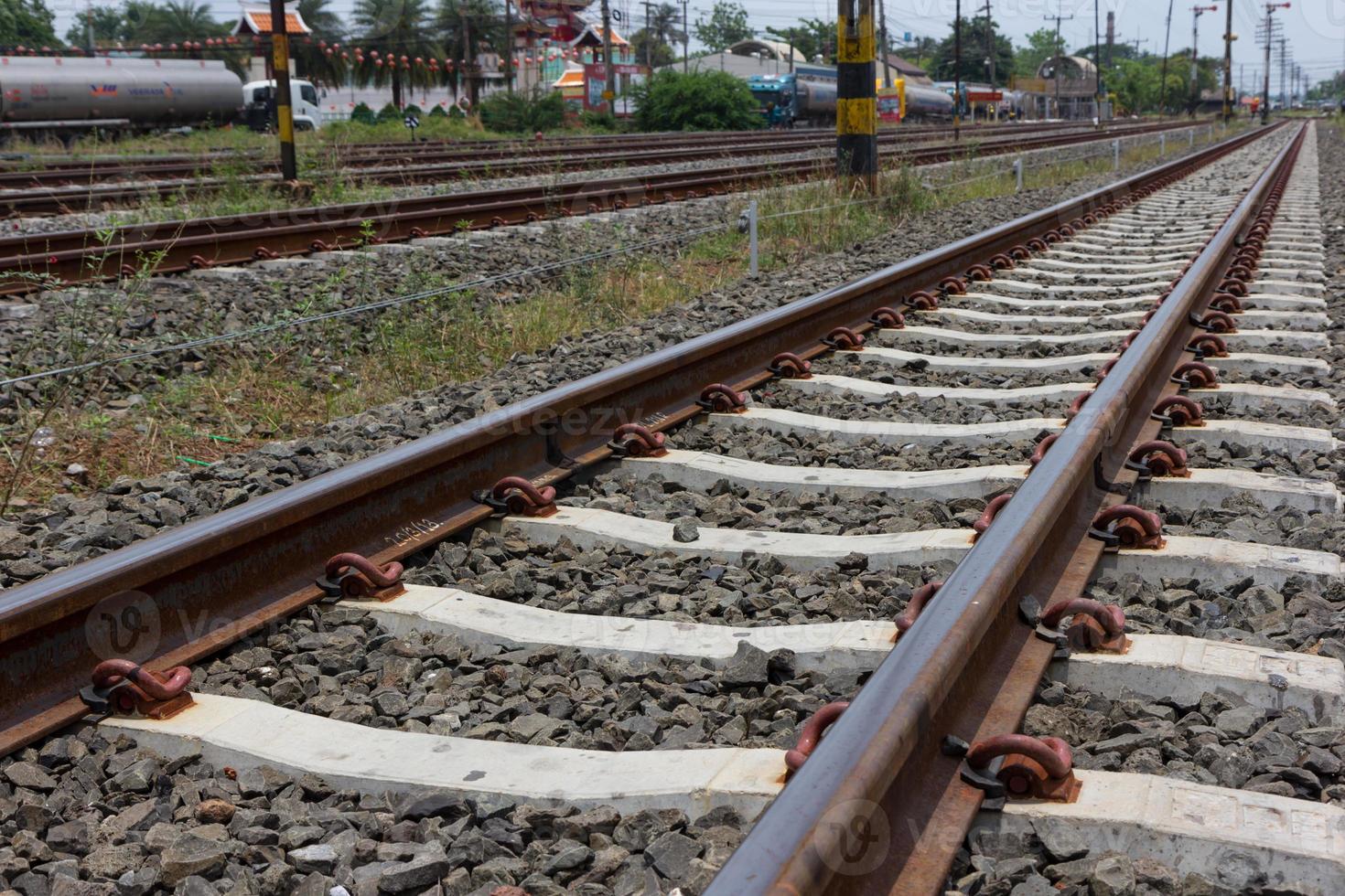 Cerca de la vía del tren foto