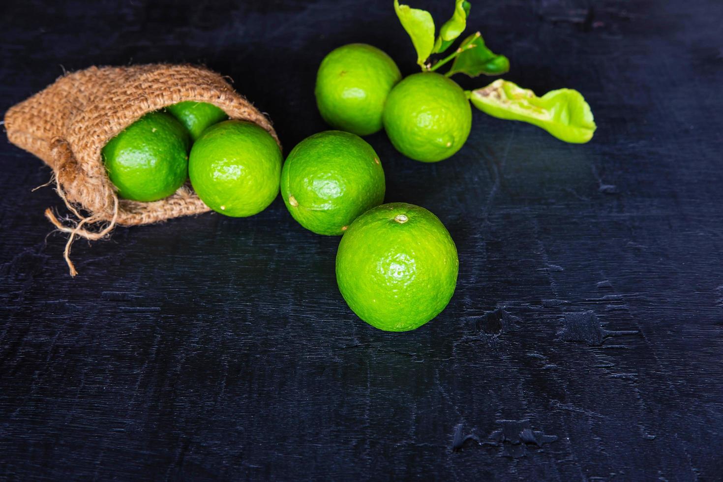 limas con una bolsa foto