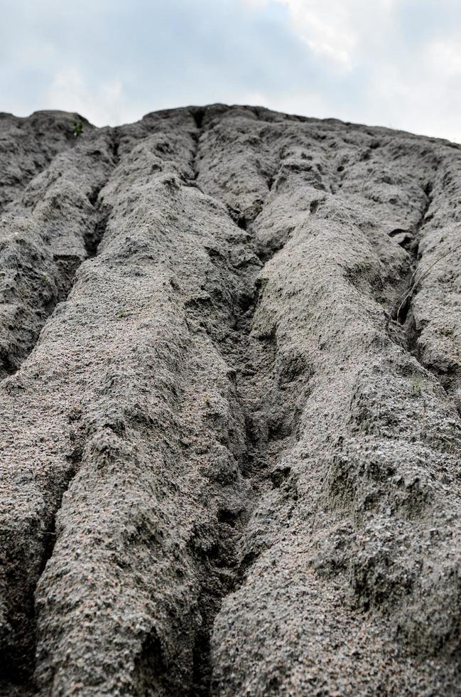 montón de grava con manchas de agua foto