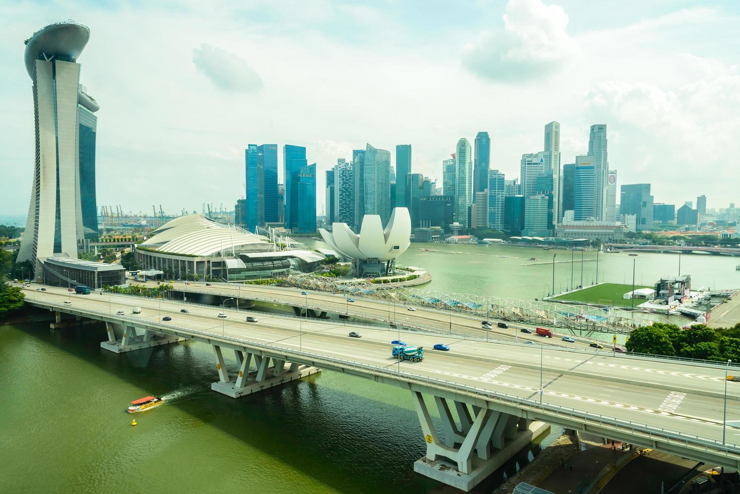 horizonte de la ciudad de singapur foto