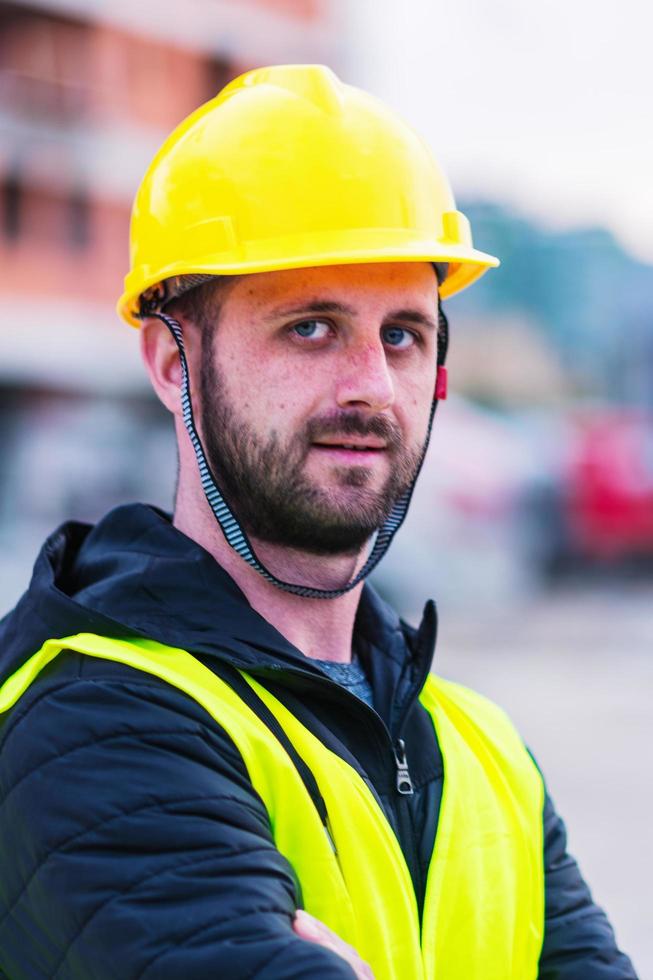 ingeniero trabajador de la construcción de edificios foto