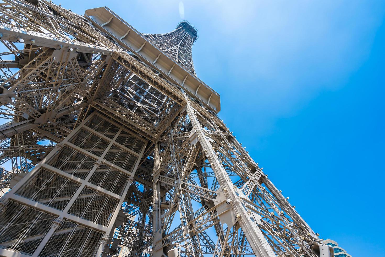 Hito de la torre Eiffel del hotel y resort parisino en la ciudad de Macao, China foto