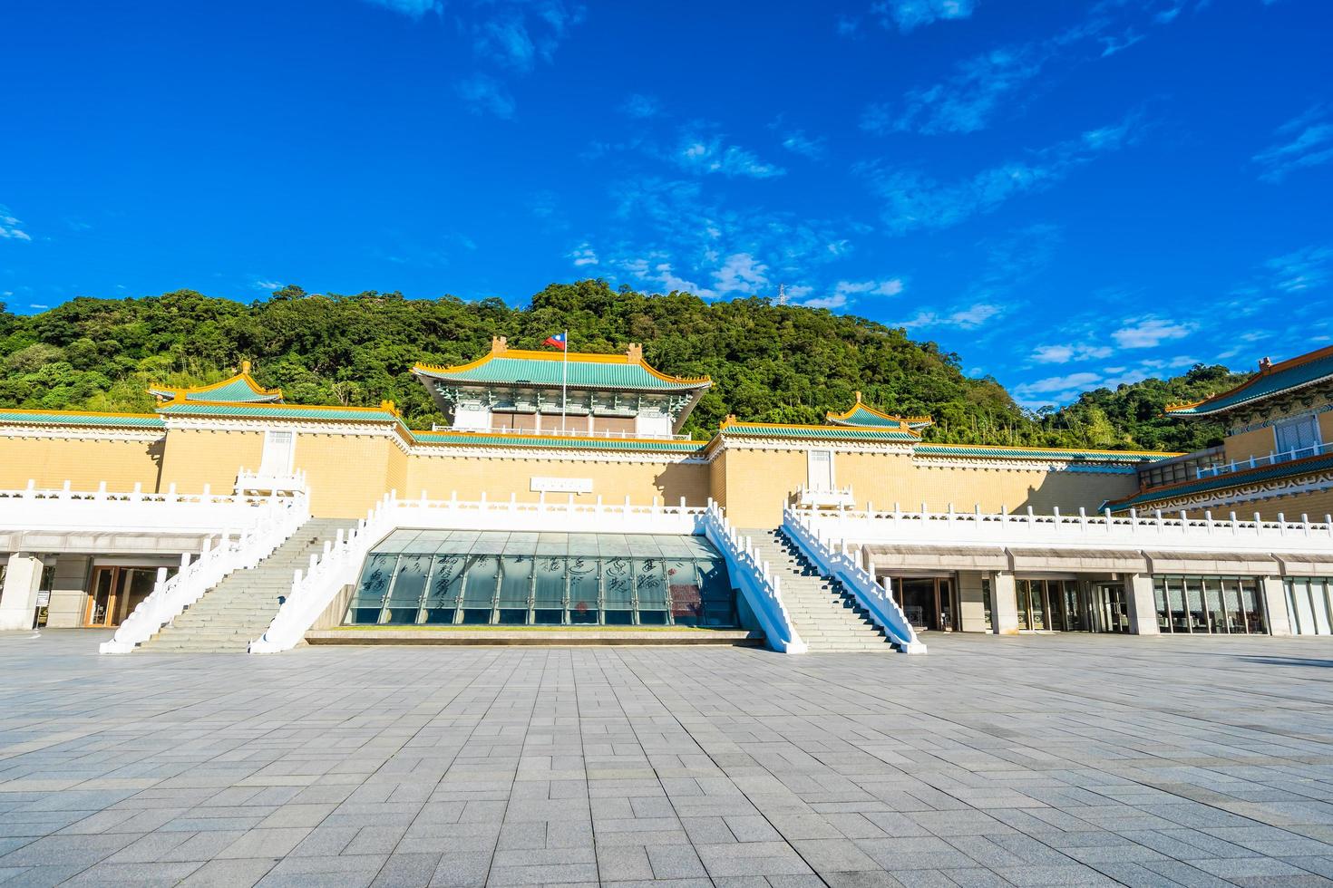 museo del palacio nacional de taipei en taipei, taiwán foto