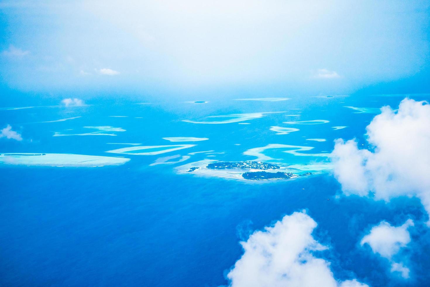 vista aérea de la isla de maldivas foto