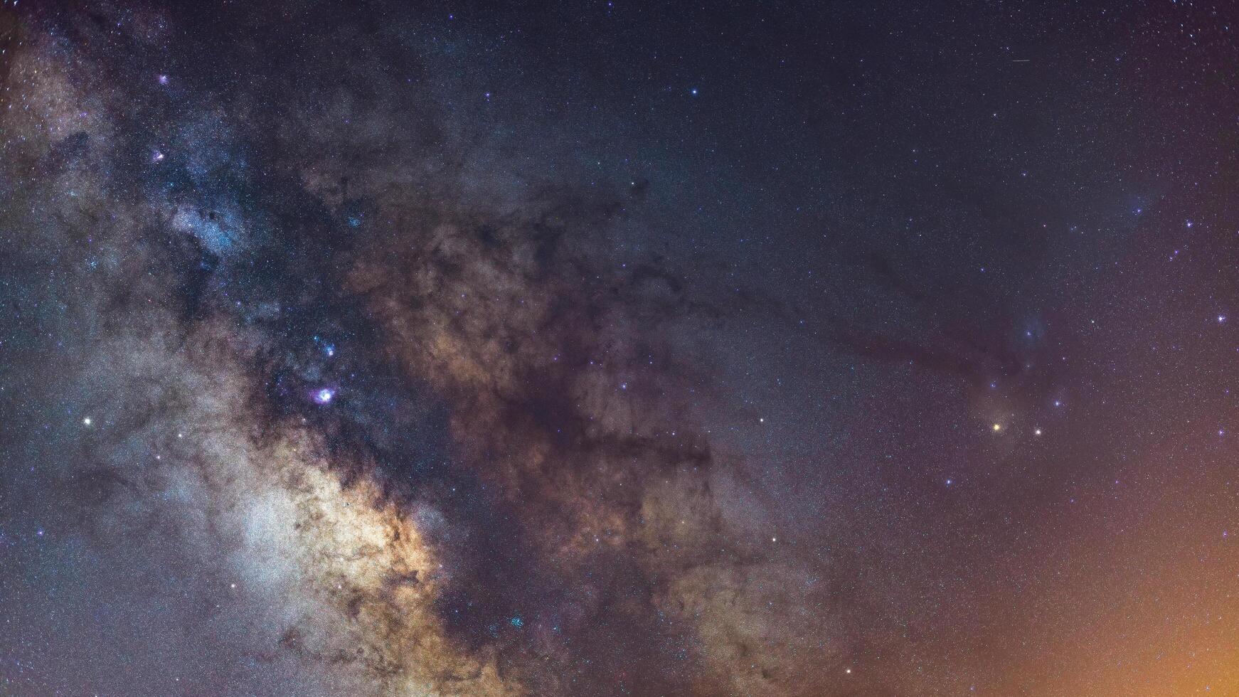 centro galáctico de la vía láctea con muchos colores en un cielo estrellado en el espacio profundo foto