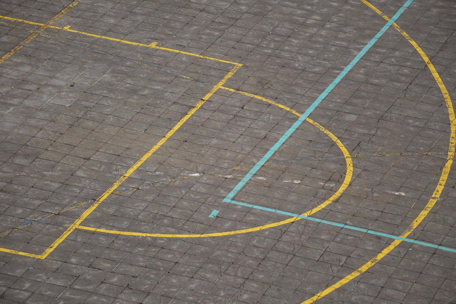 cancha de baloncesto de la calle en la calle foto