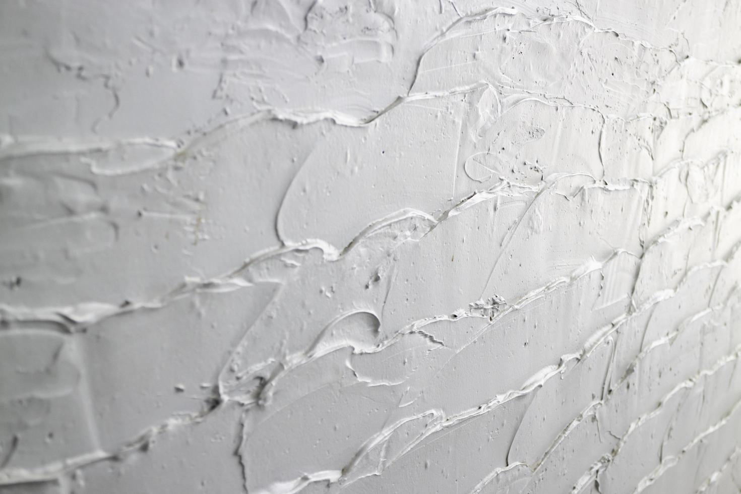 White wall close-up photo