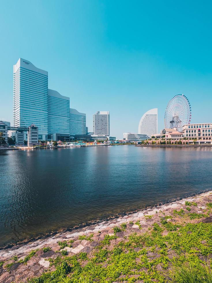 hermoso horizonte de yokohama en japón foto