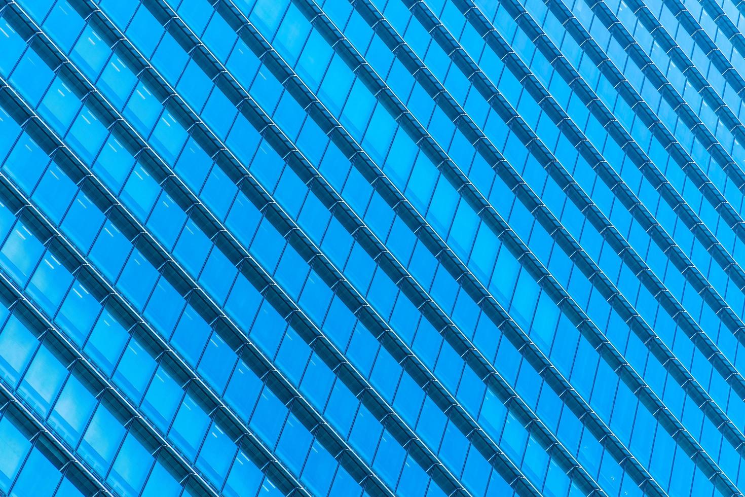 edificio de oficinas con patrón de ventana foto