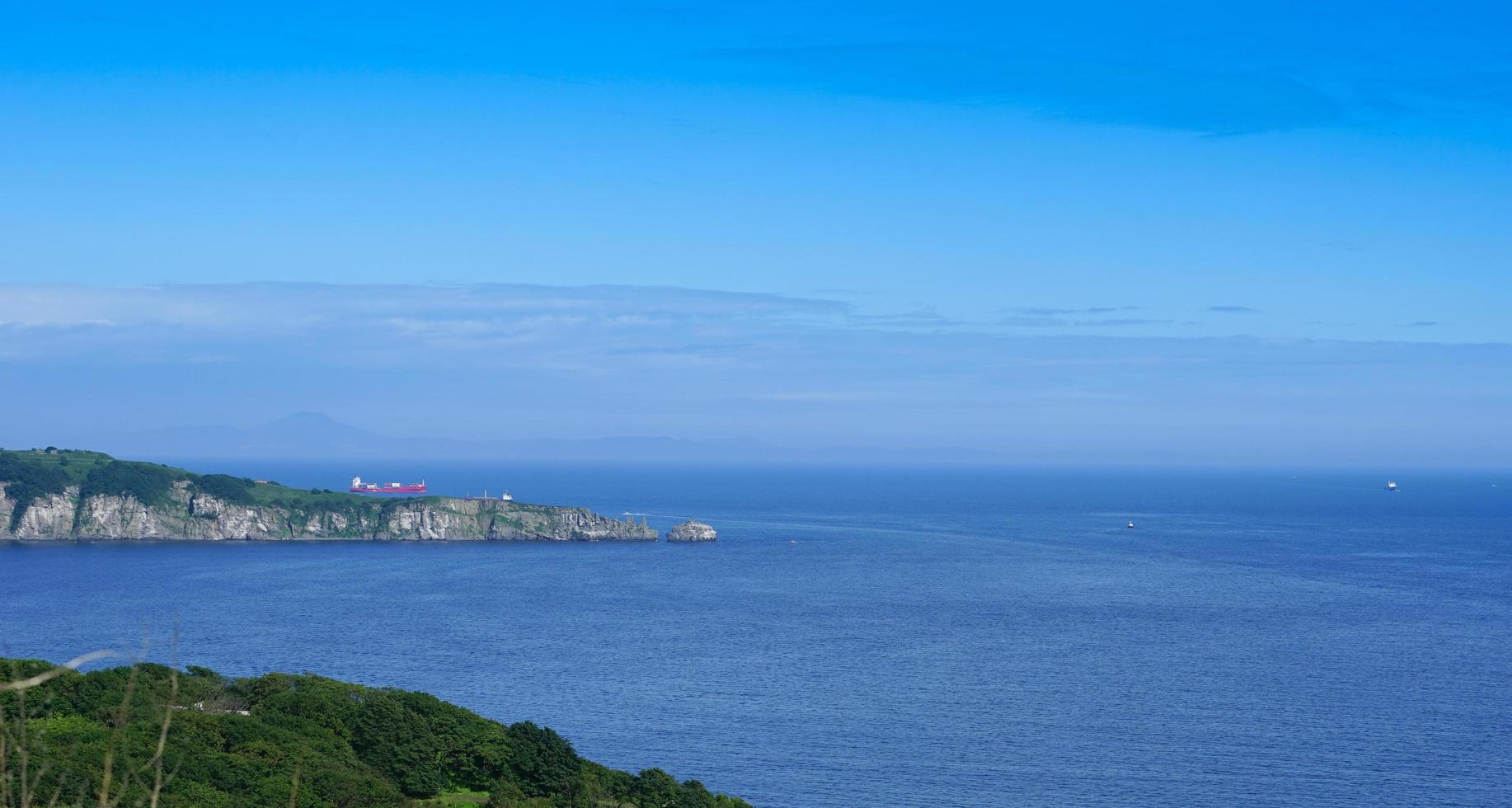 paisaje marino con vistas al estrecho del bósforo oriental foto