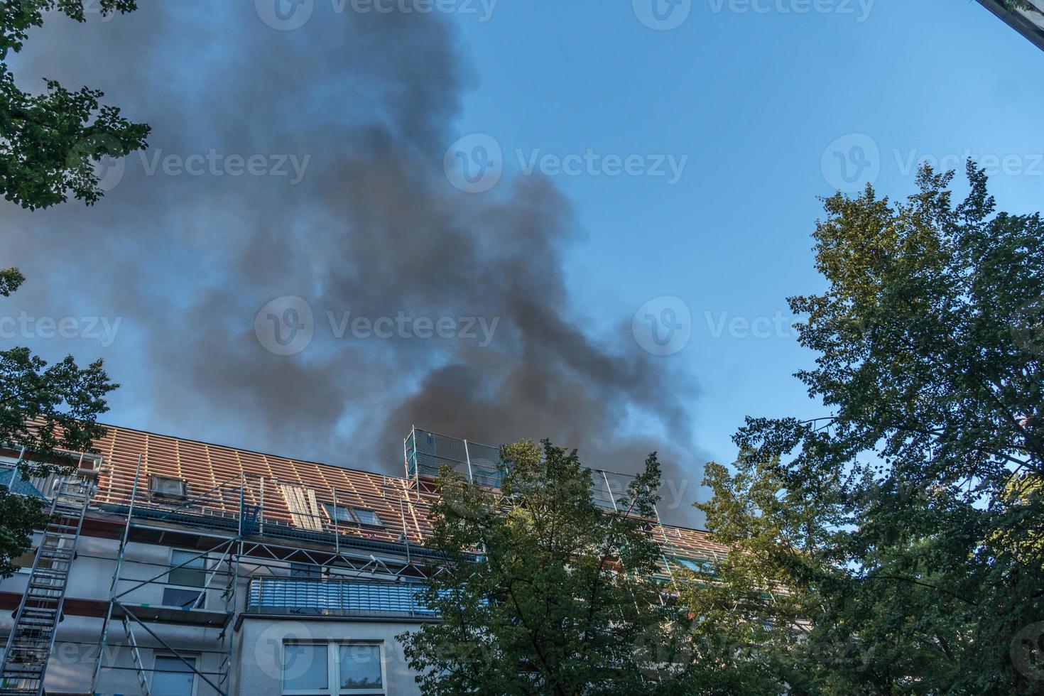 humo de fuego o contaminación foto