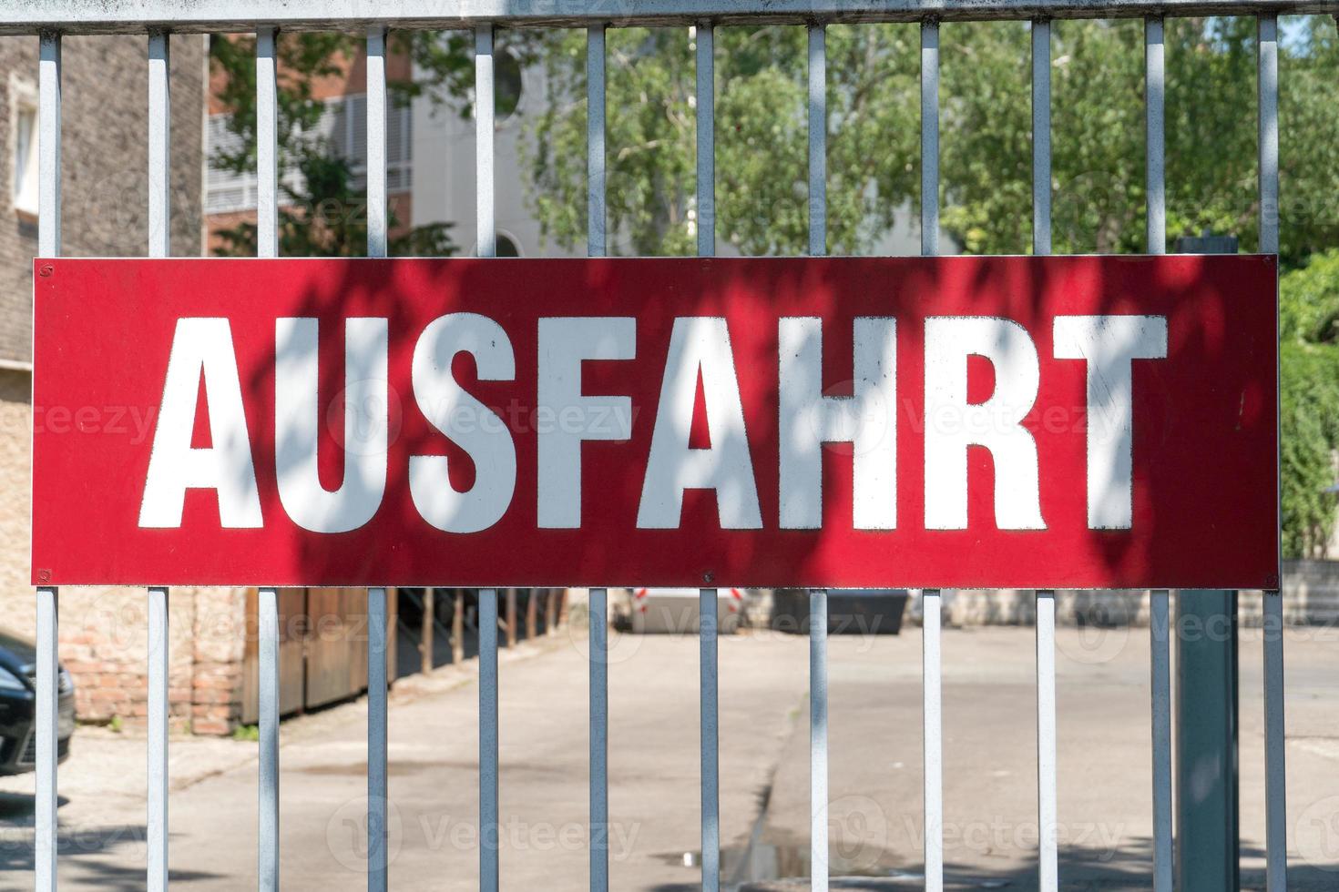 German Exit sign 2370343 Stock Photo at Vecteezy