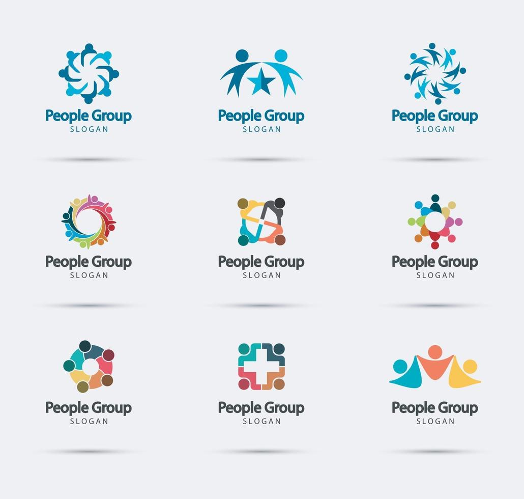 conjunto de logotipos sobre grupos de personas que se conectan vector