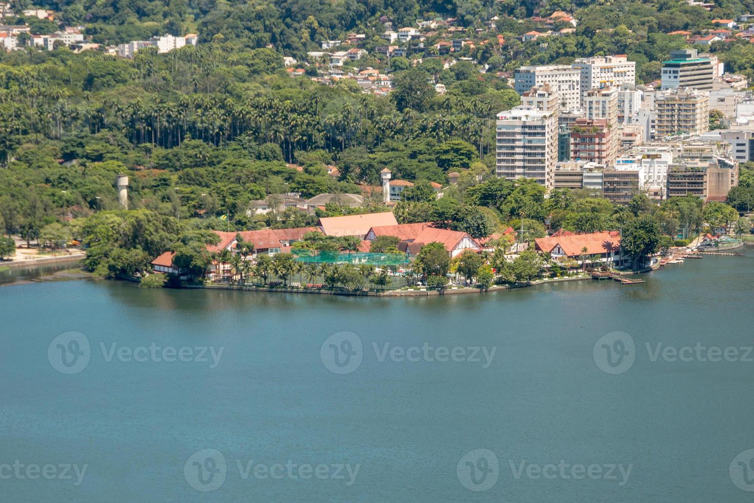 Vista de la laguna Rodrigo de Freitas en Río de Janeiro, Brasil foto