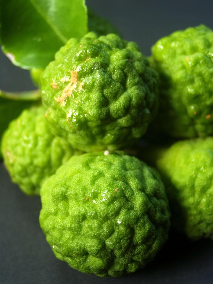 Bergamot Green Fruit photo