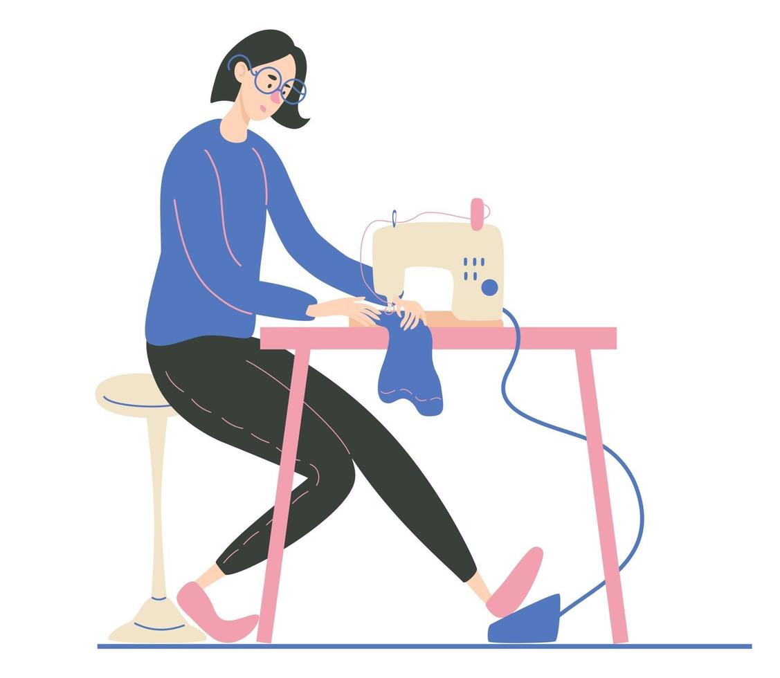 Mujer joven cosiendo en una máquina de coser industrial diseñadora de moda costurera o costurera en el trabajo ilustración de dibujos animados de vector aislado en fondo blanco