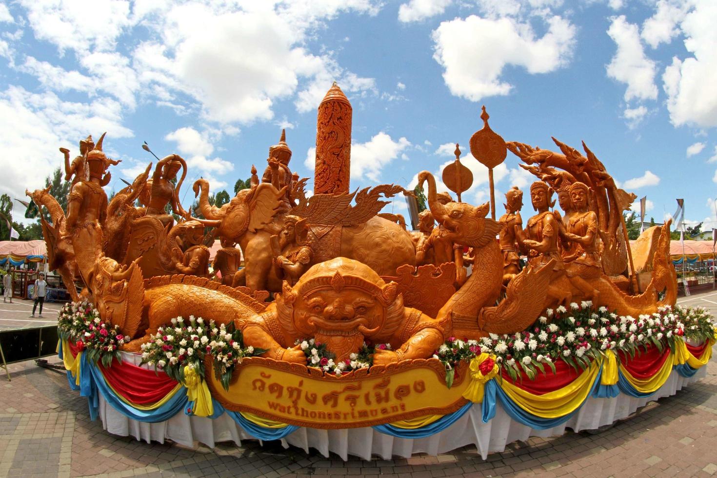 festival de cera de velas en ubon ratchathani, tailandia foto