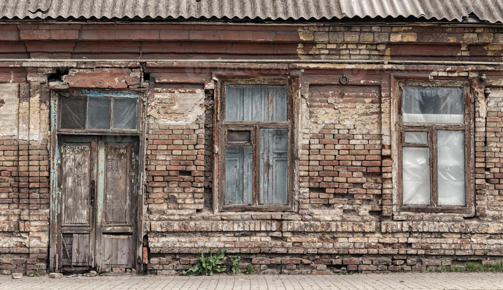 Abandoned house in Ukraine, Donbass Donetsk photo