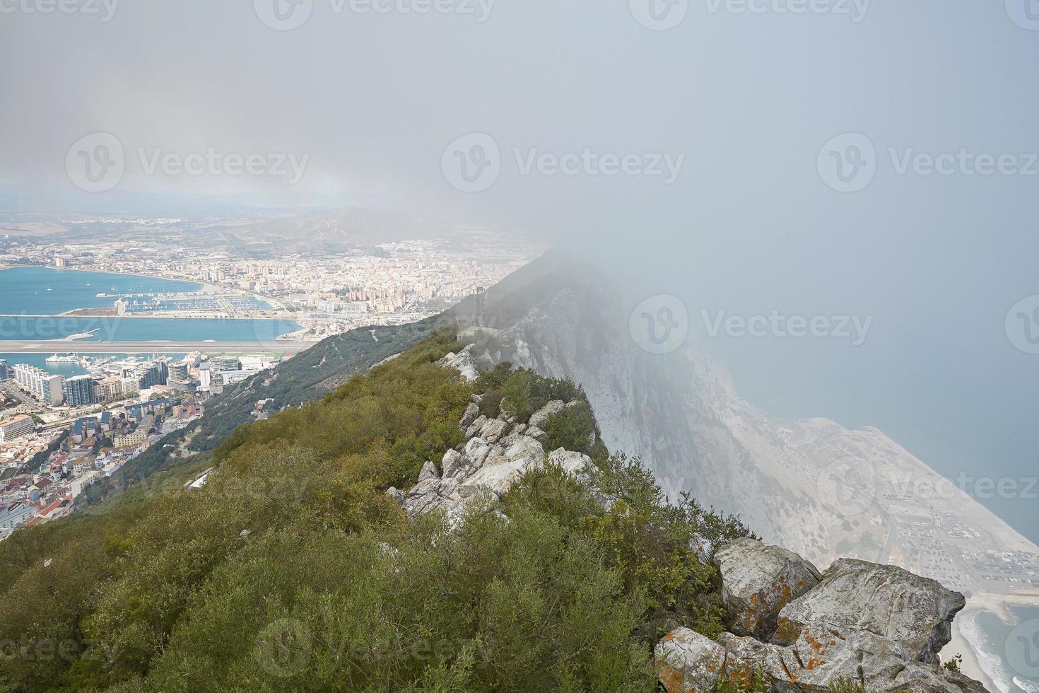 Vista aérea de la cima de la roca de Gibraltar foto