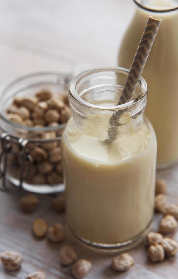 leche de garbanzos con garbanzos foto