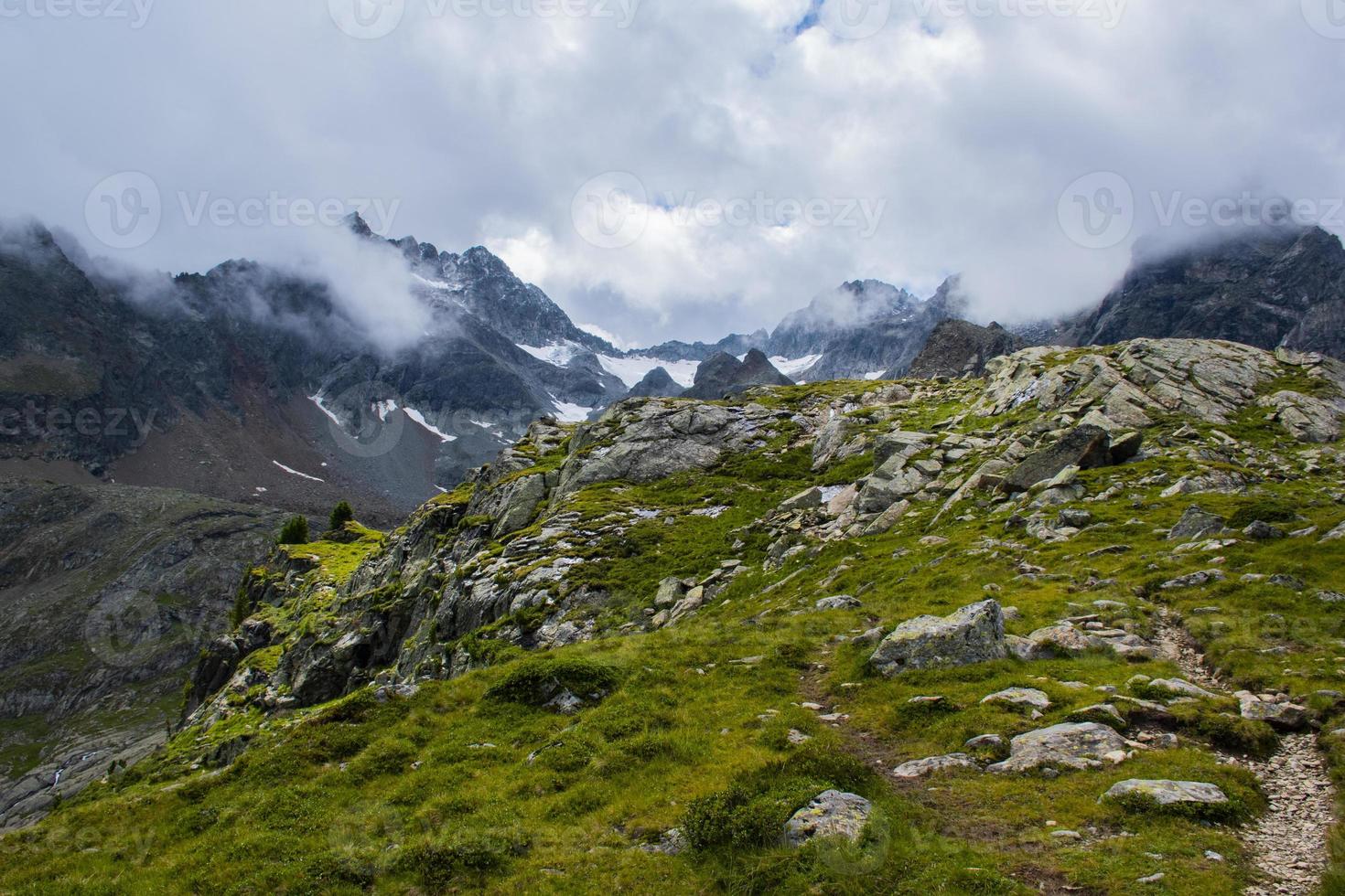 picos alpinos del tirol del sur foto