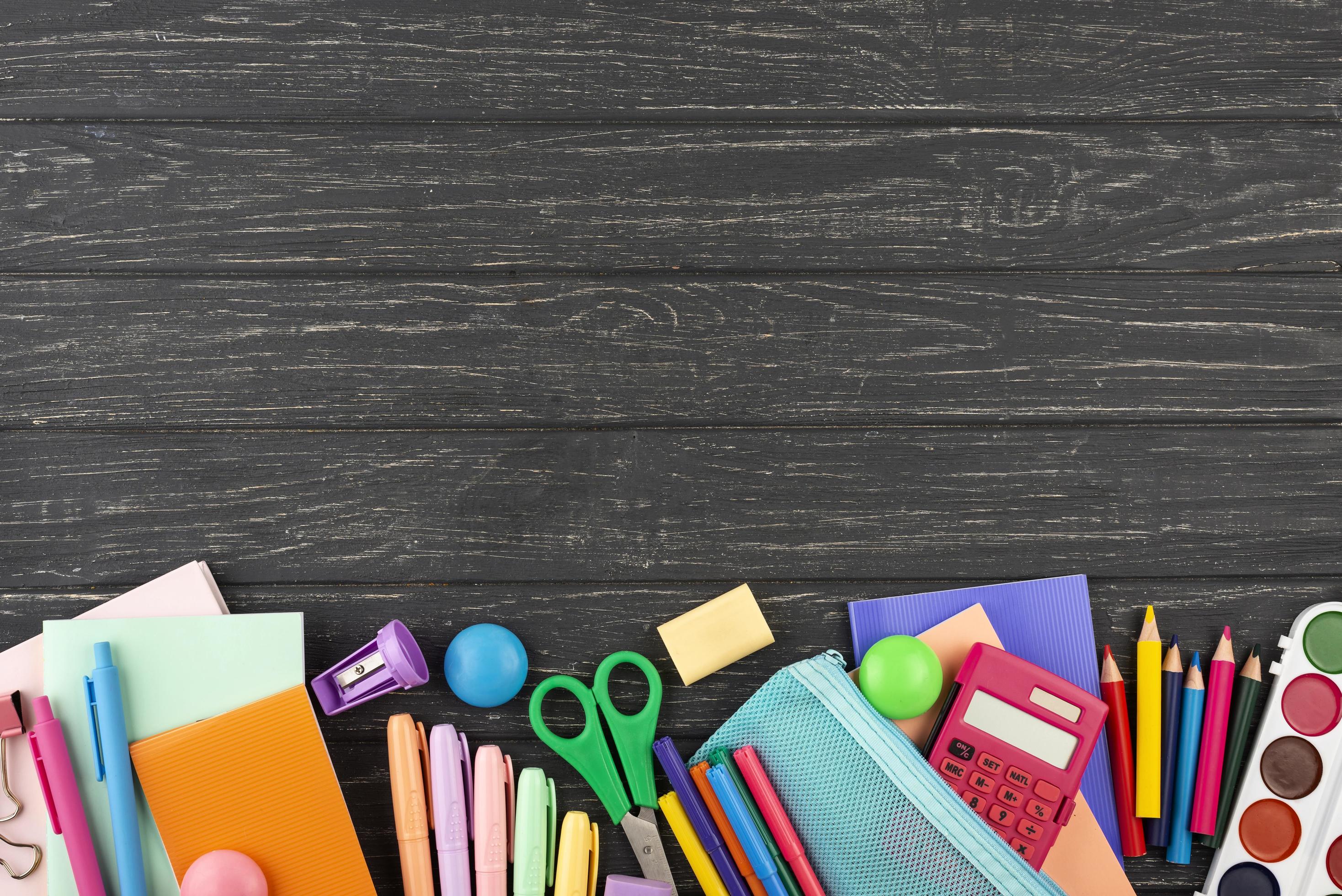 Encuentra los mejores fondos de útiles escolares en un solo lugar