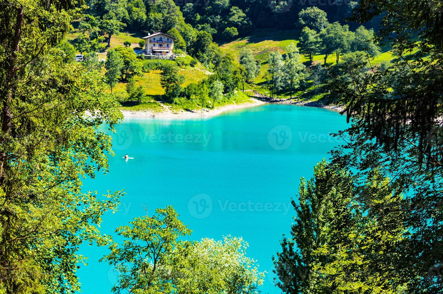 lago tenno en verano foto