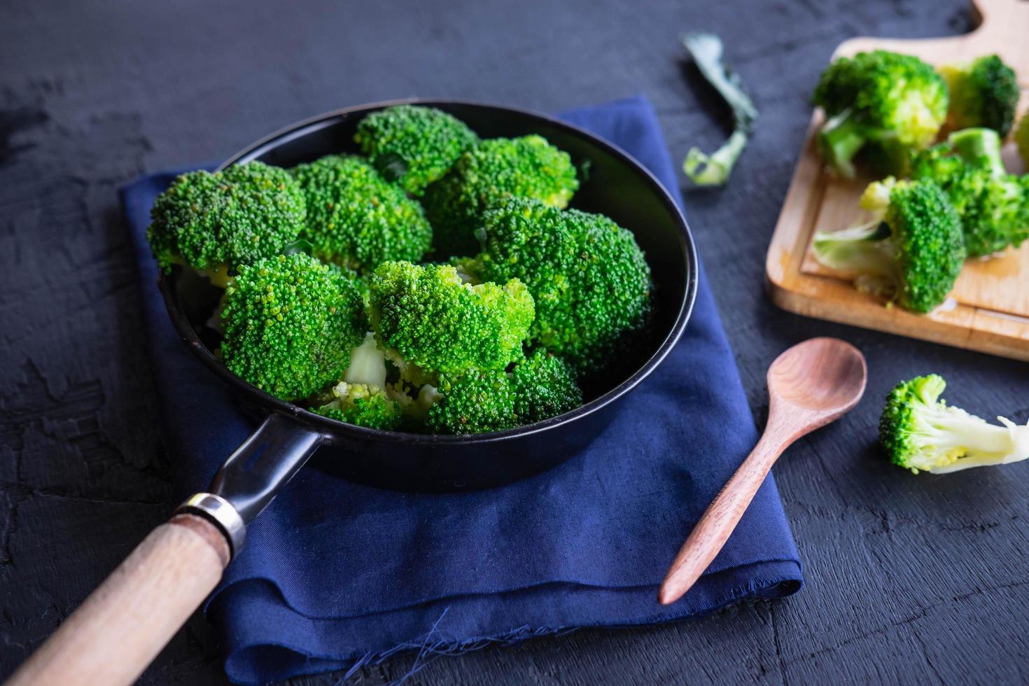 Cook fresh broccoli vegetables Health food photo