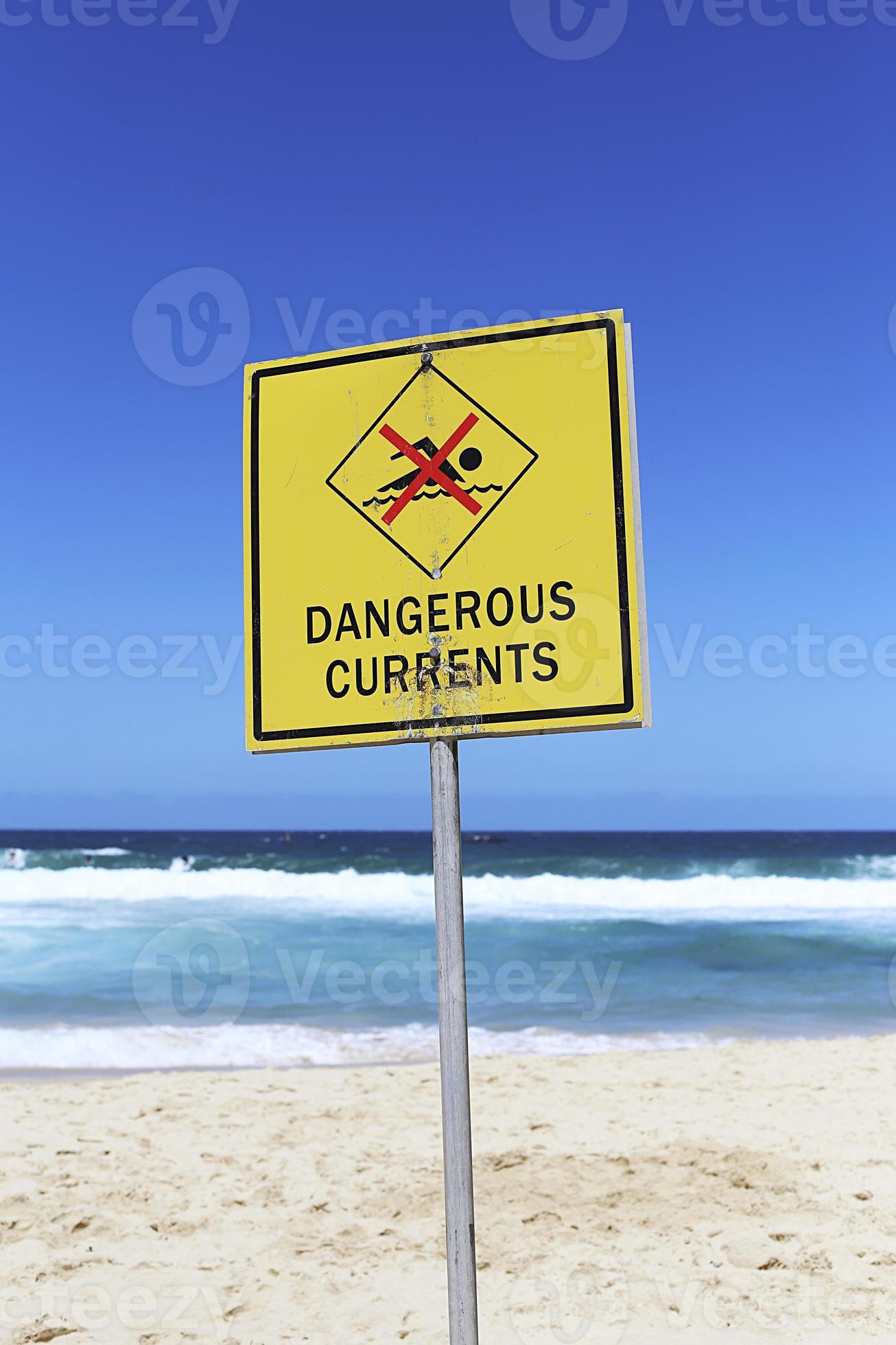 Dangerous currents sign 2438697 Stock Photo at Vecteezy