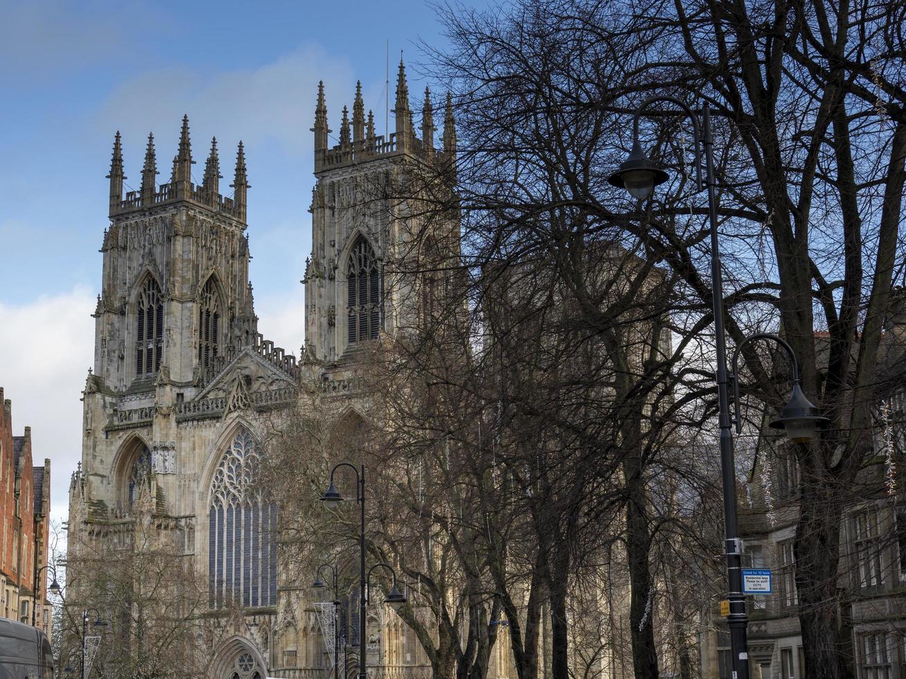 Torres de la catedral de York visto desde Duncombe Place York, Inglaterra foto