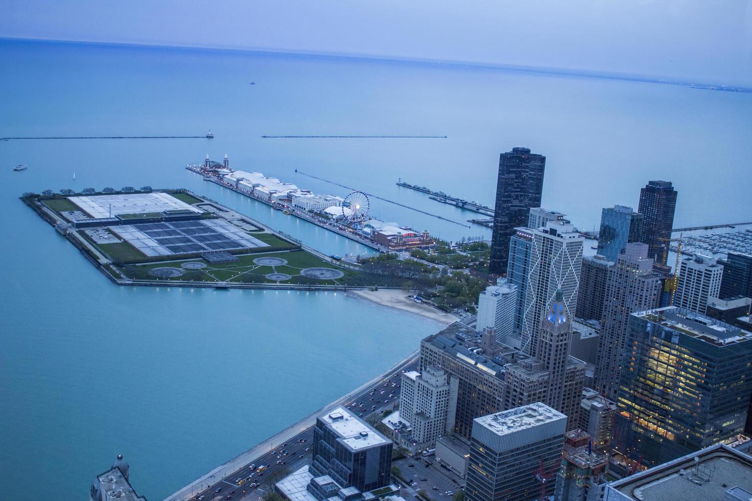 John Hancock Tower, 360 Chicago, May 2017 photo