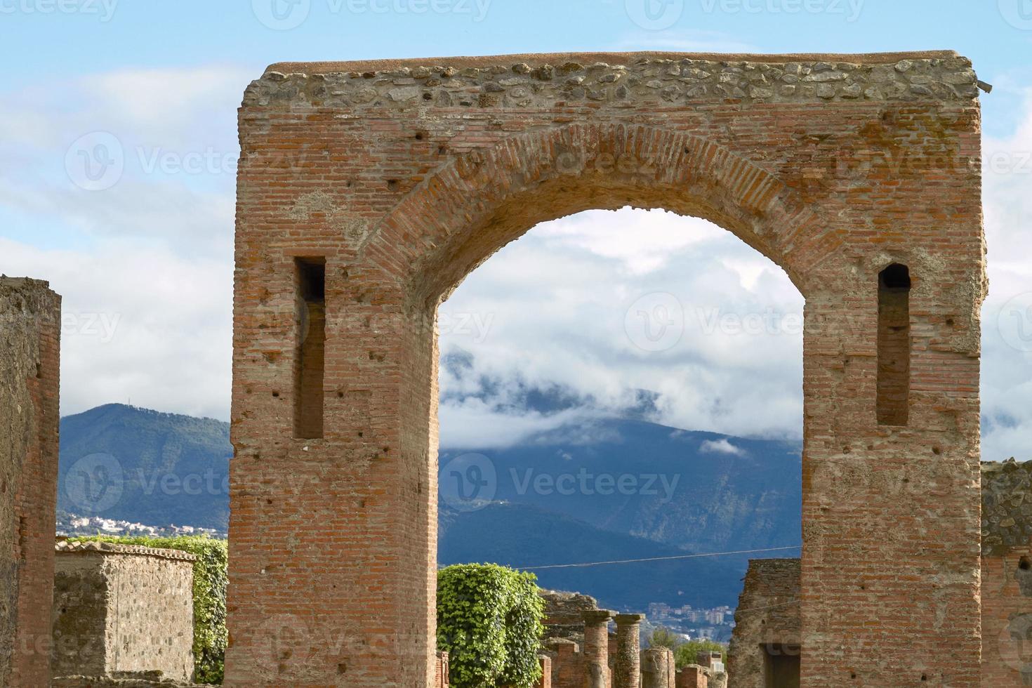 Ruinas y restos de la ciudad de Pompeya Italia foto