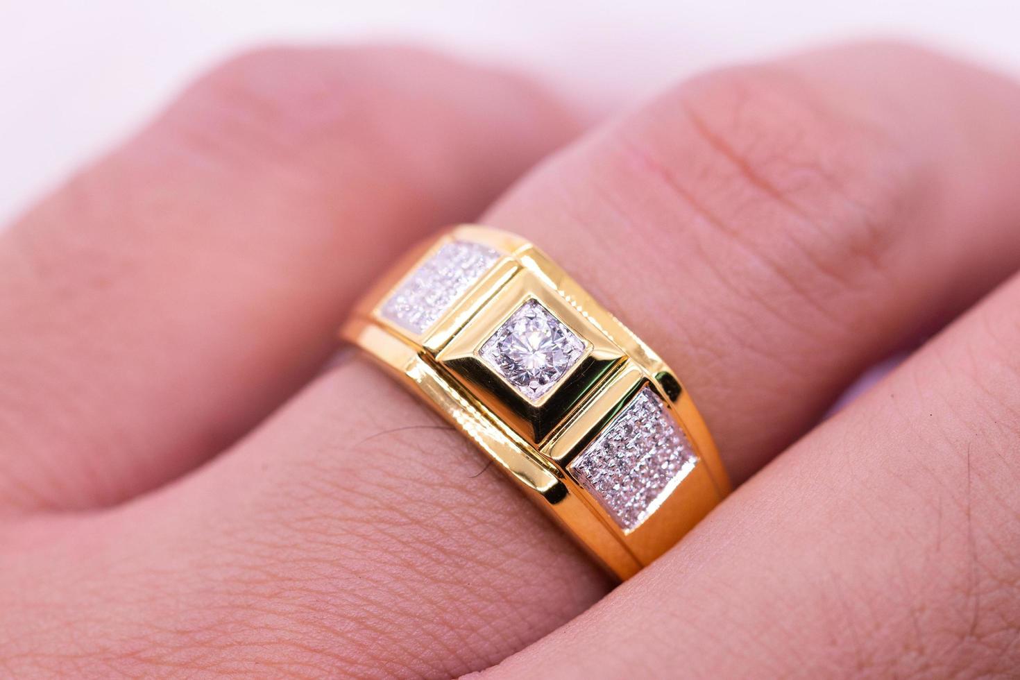 Diamond ring 9k gold photo