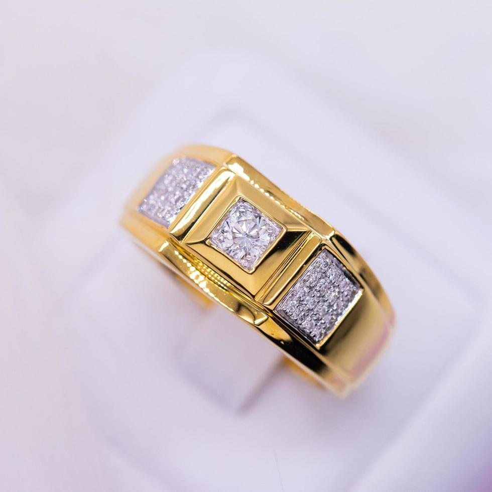 Diamond ring 9k gold photo