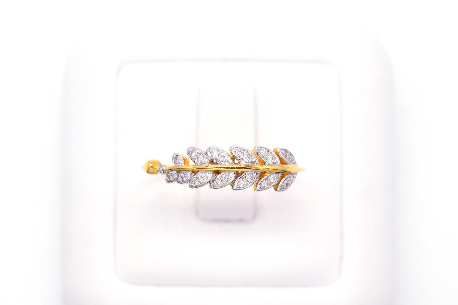 Diamond ring 9k gold photo